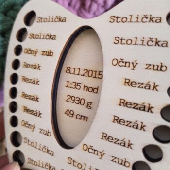 Drevená krabička na zúbky s menom "Korunková"