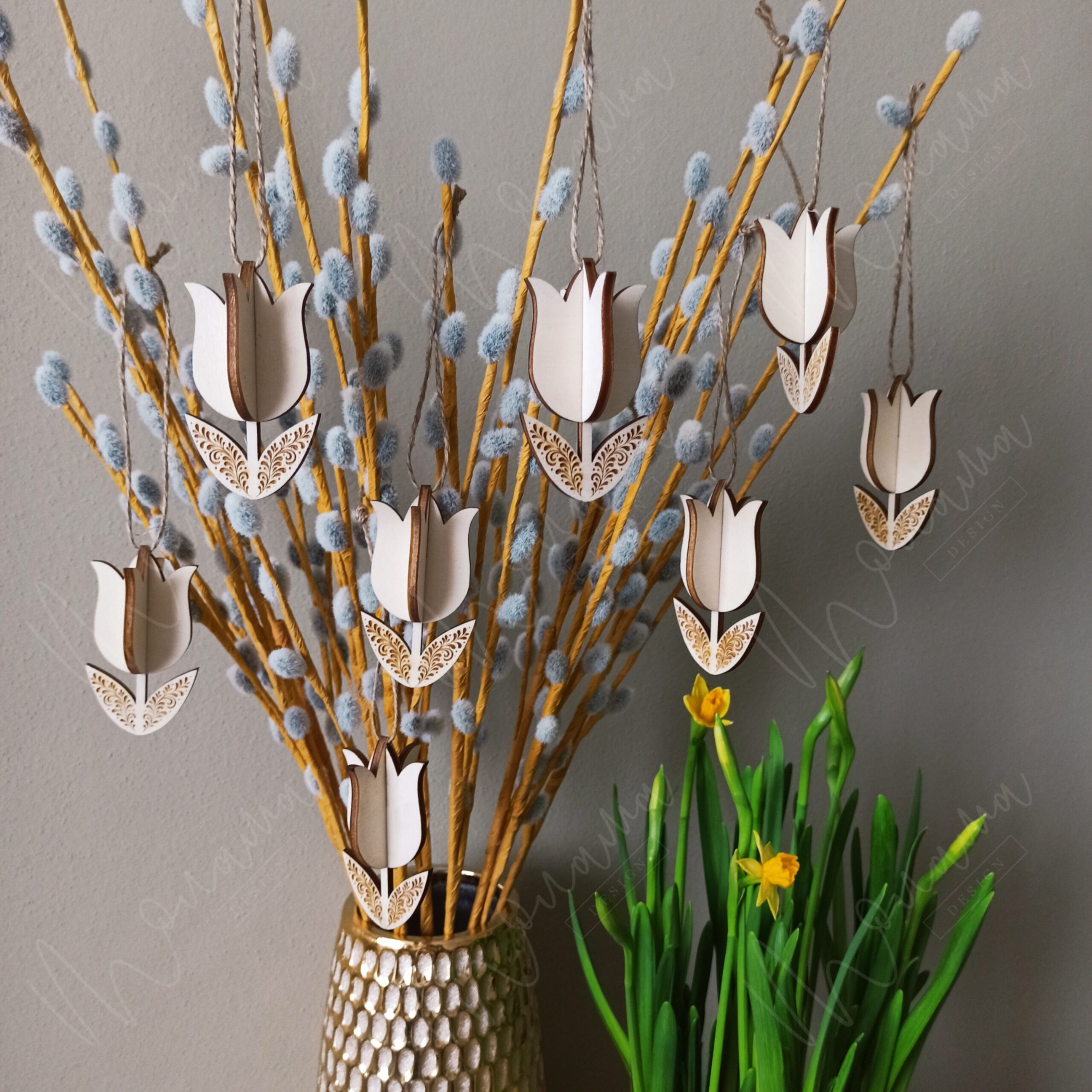 Drevená ozdoba tulipán 3D na zavesenie – jarná dekorácia z dreva