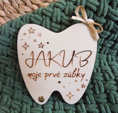 Drevená krabička na zúbky s menom 