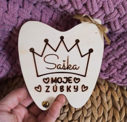 Drevená krabička na zúbky s menom 